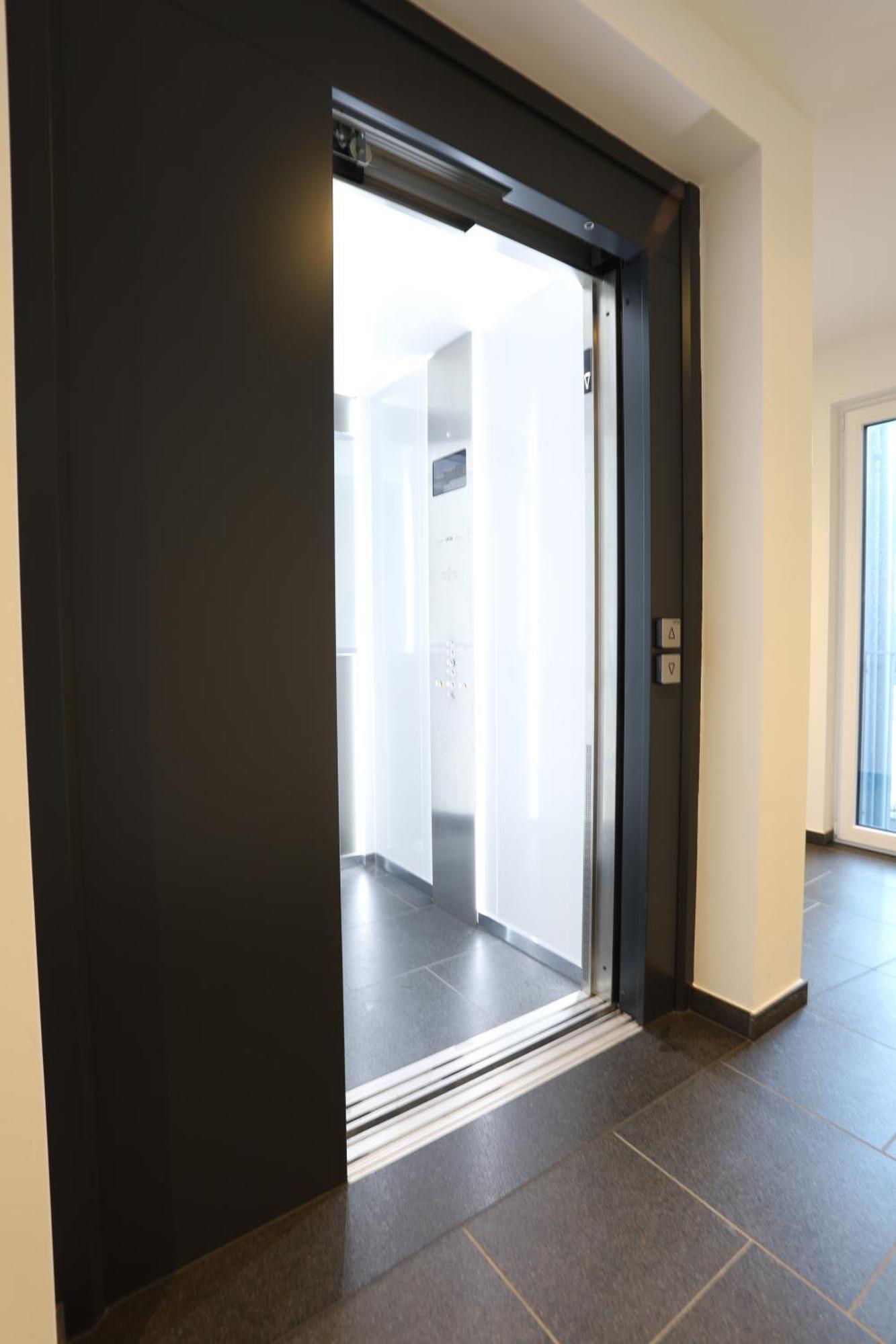 Apartment "New York" In Erftstadt - 3 Zimmer & 91Qm - Nahe Koeln, Messe, Phantasialand & Bonn - Familienurlaub Oder Business Trip Екстериор снимка